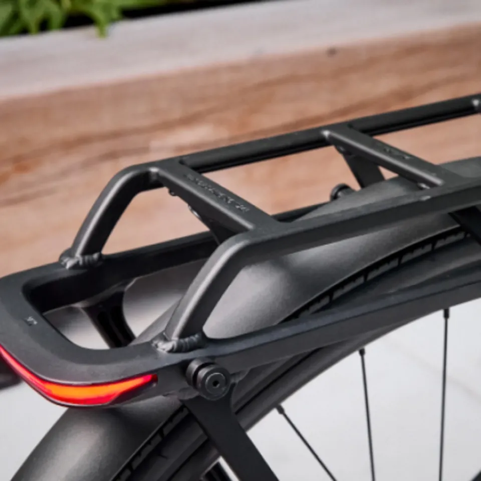 Descubre la Bicicleta Eléctrica que Desafía las Apariencias: La Trek FX+ 7